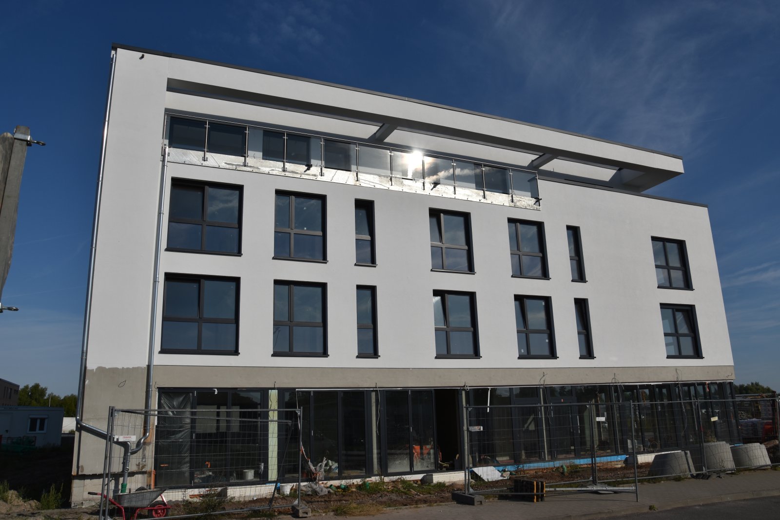 Exklusive Gewerbefläche, Erstbezug ! - Neubaugebiet Roßdorf. Exklusive Gewerbefläche, Erstbezug ! - Neubaugebiet Roßdorf.